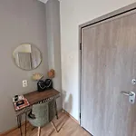 Closer 